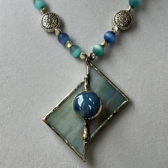 Unique Beaded & Glass Necklace - Picture 6 of 9